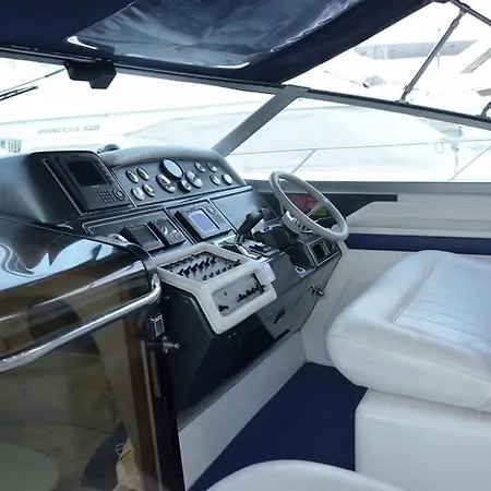 Barco Con Encanto