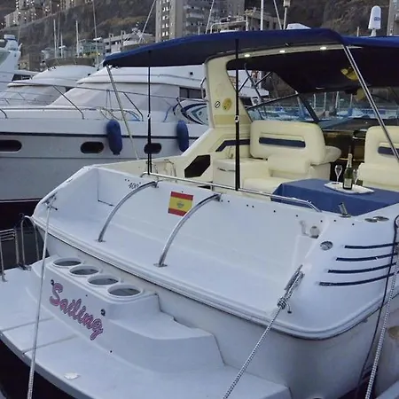Barco Con Encanto بوتيل *