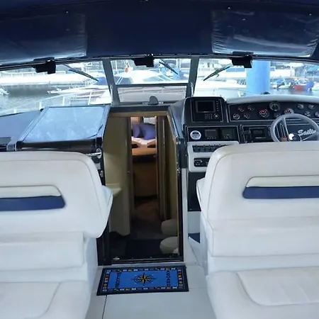 Barco Con Encanto بوتيل *